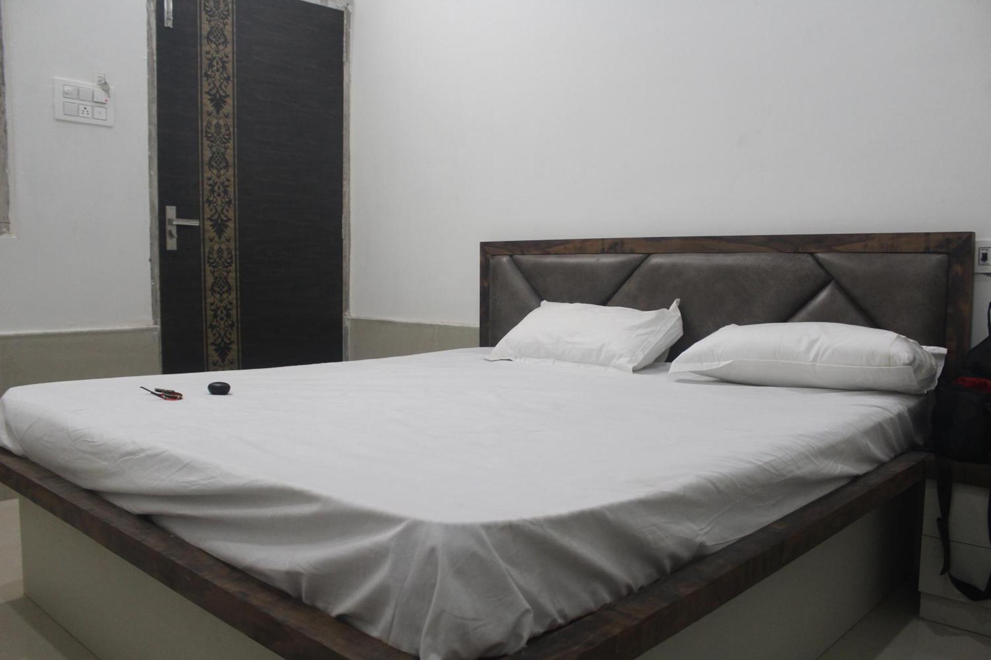 Hotel Krishna & Restaurant Pokhran Екстер'єр фото